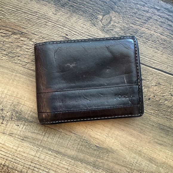 Fossil Other - Fossil Men's Bifold Leather Wallet with Flap - Brown